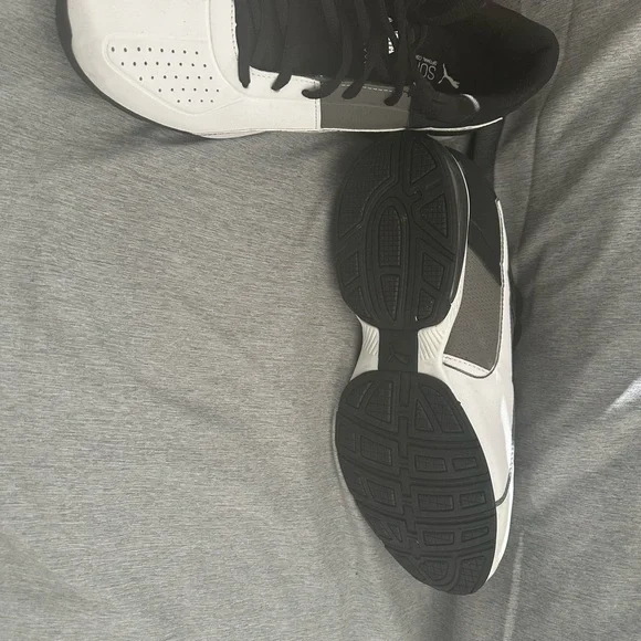 Men’s coma sneakers, size 9 1/2 soft foam, optimal comfort - Picture 3 of 4